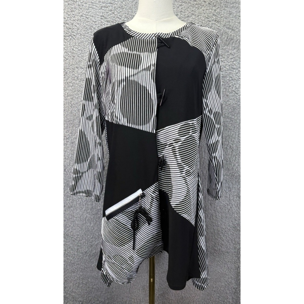 IC by Connie K Womens M Tunic Black White Mixed Media Lagenlook Artsy Made USA